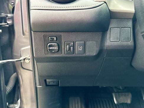 Used 2018 Toyota RAV4 XLE w/ Plus Extra Value Package FWD image 21