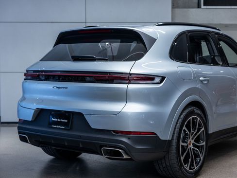 New 2026 Porsche Cayenne AWD/4WD image 25