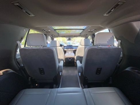 Used 2022 Chevrolet Tahoe LT AWD/4WD image 36