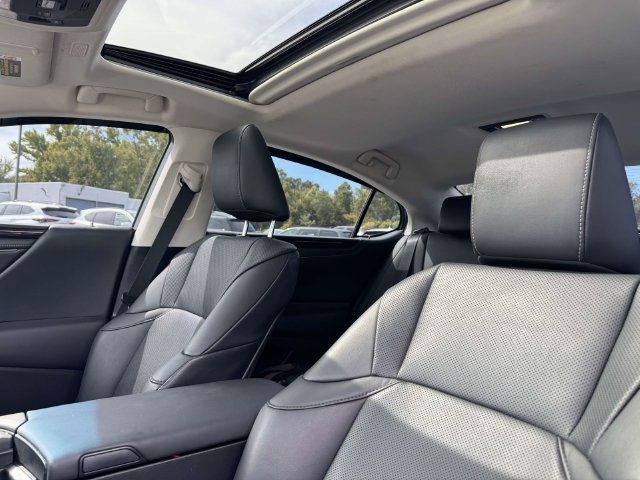 Used 2021 Lexus ES 350 w/ Premium Package FWD image 18