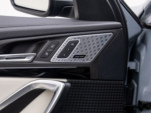 Certified 2025 BMW X2 xDrive28i w/ Premium Package image 14