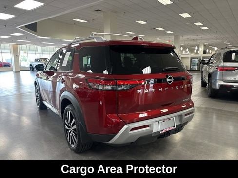 Used 2025 Nissan Pathfinder Platinum w/ Cargo Package FWD image 5
