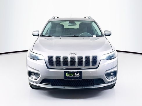 Used 2019 Jeep Cherokee Latitude w/ Popular Appearance Group AWD/4WD image 2