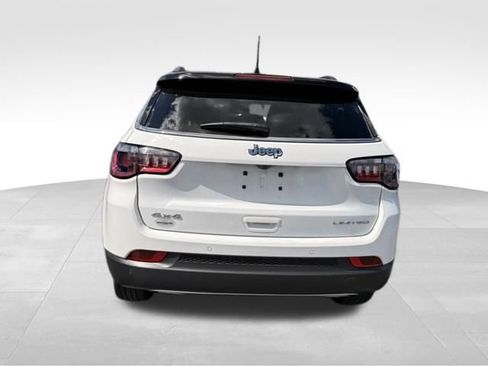 Used 2023 Jeep Compass Limited AWD/4WD image 5