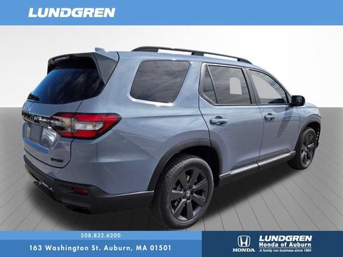 New 2026 Honda Pilot Sport image 7