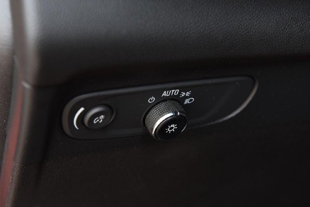 Used 2022 Buick Envision Preferred FWD image 11