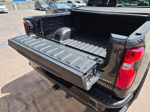 Used 2021 Chevrolet Silverado 1500 Custom RWD image 17
