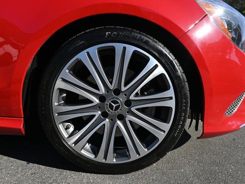 Used 2018 Mercedes-Benz CLA 250 image 11