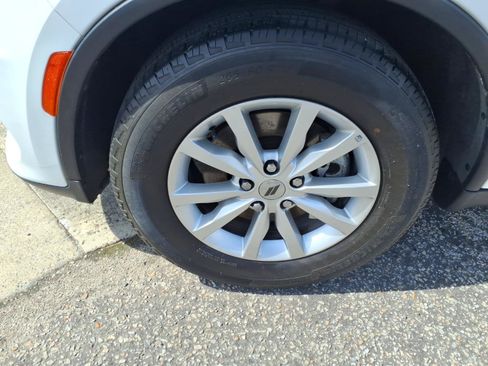 Used 2023 Dodge Durango SXT RWD image 6