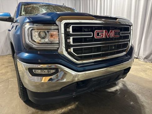 Used 2019 GMC Sierra 1500 SLE w/ SLE Value Package AWD/4WD image 4