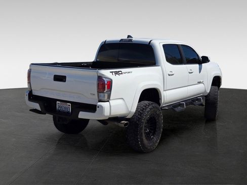 Used 2021 Toyota Tacoma TRD Sport w/ Technology Package image 4