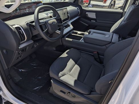 New 2026 Ford Expedition Active AWD/4WD image 9