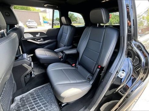 Used 2025 Mercedes-Benz GLS 450 4MATIC image 23
