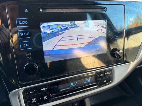 Used 2019 Toyota Corolla LE image 13