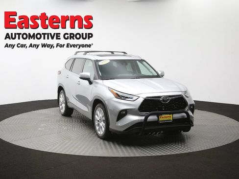 Used 2021 Toyota Highlander Limited AWD/4WD image 55