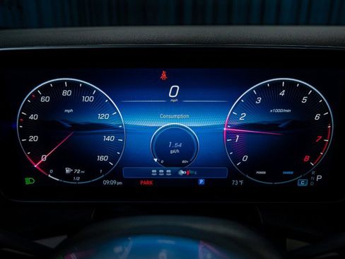 Used 2026 Mercedes-Benz GLC 300 image 16