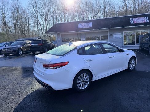 Used 2018 Kia Optima EX image 5