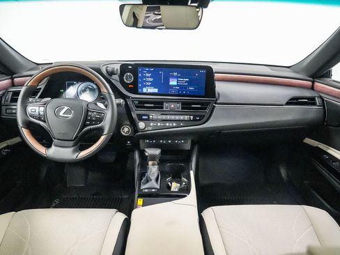 Used 2025 Lexus ES 300h w/ Accessory Package (Z2) FWD image 12