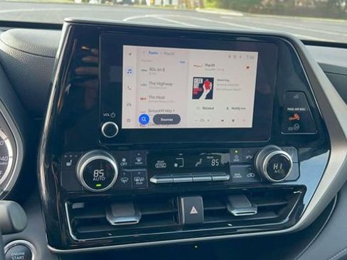 Used 2024 Toyota Highlander XLE image 21