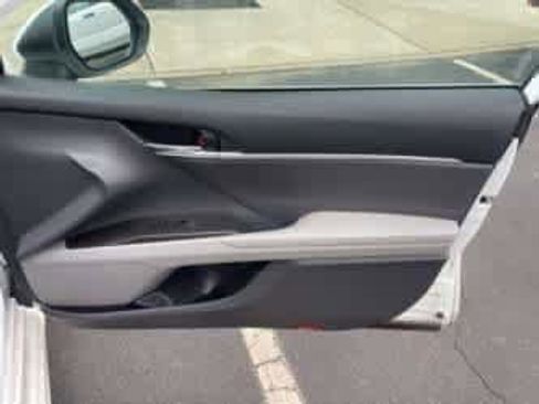 Certified 2023 Toyota Camry SE image 17