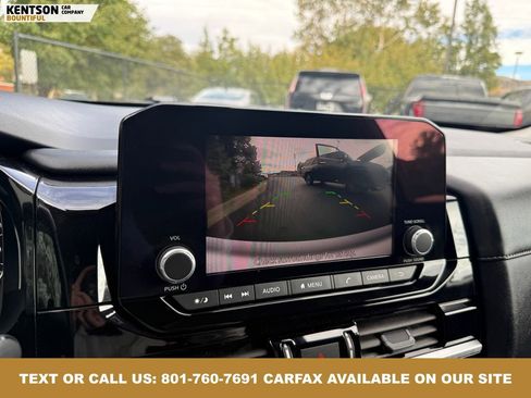 Used 2025 Nissan Pathfinder SV image 30