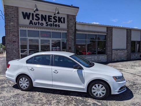 Used 2015 Volkswagen Jetta S FWD image 2