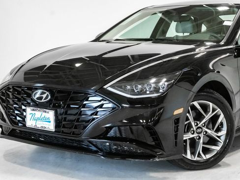 Used 2023 Hyundai Sonata SEL FWD image 2