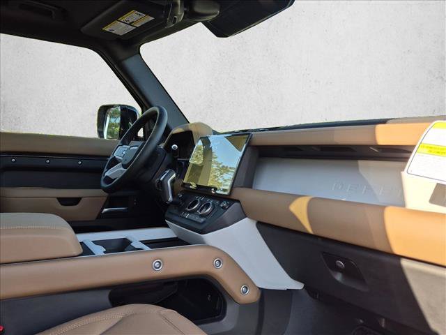 New 2026 Land Rover Defender 130 X-Dynamic SE AWD/4WD image 28