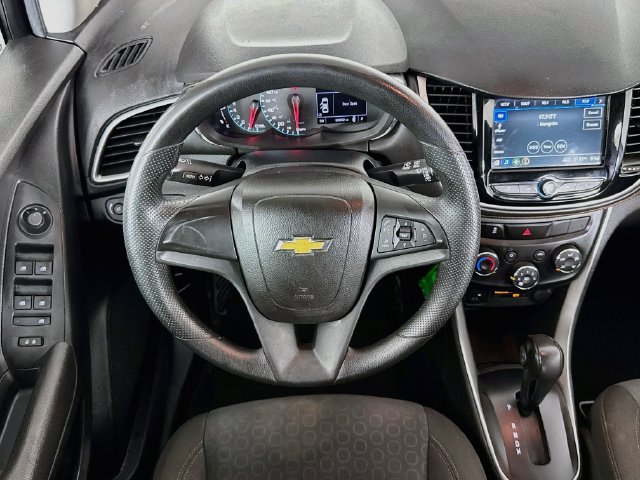 Used 2018 Chevrolet Trax LS FWD image 13