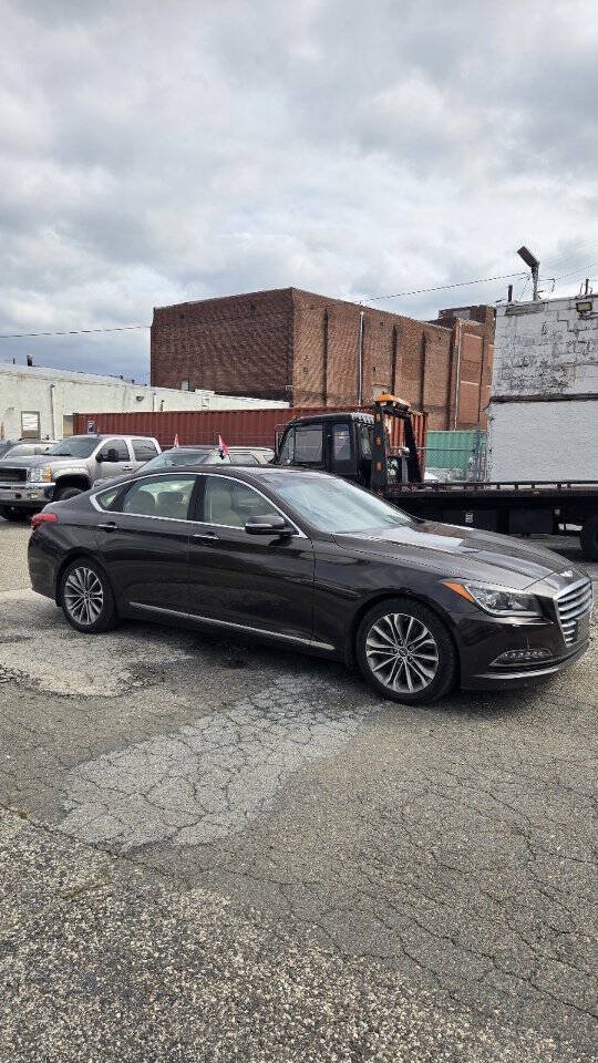 Used 2016 Hyundai Genesis 3.8 w/ Option Group 02 AWD/4WD image 4