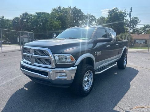 Used 2018 RAM 2500 Laramie AWD/4WD image 1