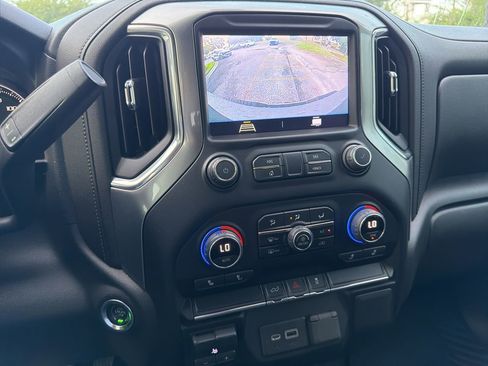 Used 2022 Chevrolet Silverado 2500 LT w/ Convenience Package AWD/4WD image 11