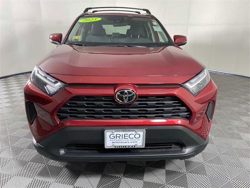 Used 2025 Toyota RAV4 XLE image 3