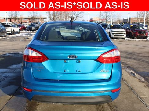 Used 2015 Ford Fiesta SE image 8