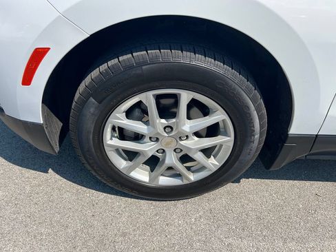 Used 2023 Chevrolet Equinox LT w/ LPO, Floor Liner Package AWD/4WD image 13