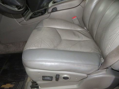 Used 2003 Chevrolet Suburban Z71 AWD/4WD image 20