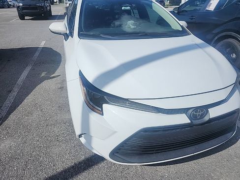 Used 2023 Toyota Corolla LE FWD image 9