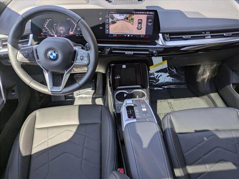 Used 2025 BMW X1 xDrive28i w/ Technology Package image 16