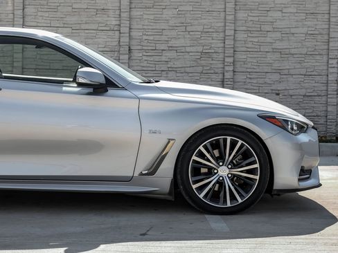 Used 2017 INFINITI Q60 3.0t w/ Cargo Package RWD image 11