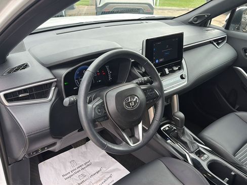 Used 2024 Toyota Corolla Cross AWD Hybrid w/ Convenience Package image 20