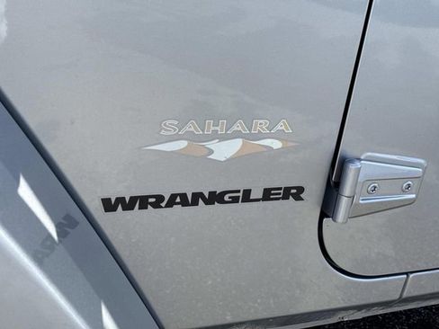 Used 2013 Jeep Wrangler Sahara image 11