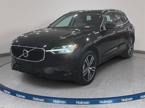 Used 2020 Volvo XC60 T5 Momentum image 1