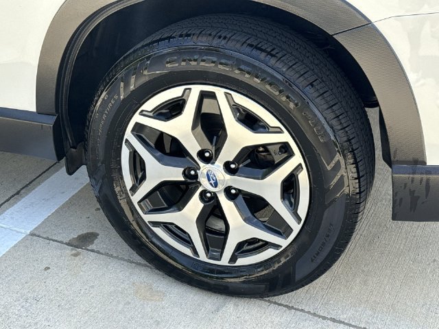 Used 2019 Subaru Forester Premium w/ All-Weather Package AWD/4WD image 11