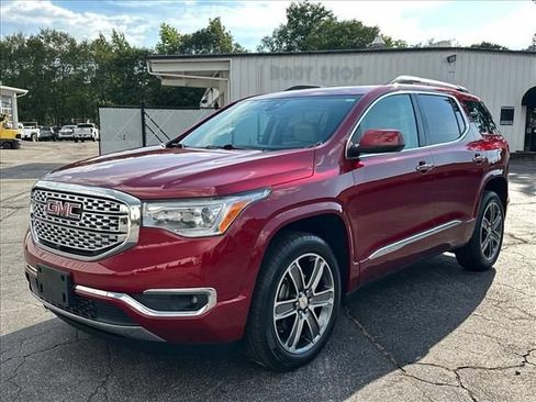 Certified 2019 GMC Acadia Denali w/ Technology Package FWD image 5
