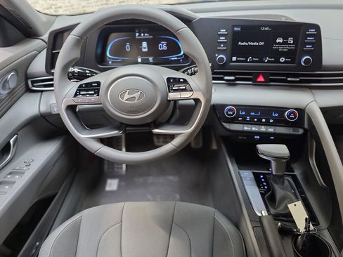 New 2026 Hyundai Elantra SEL Sport Premium FWD image 16
