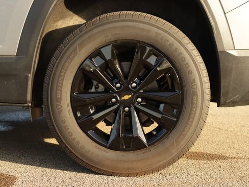 Used 2025 Chevrolet Equinox LT FWD image 34