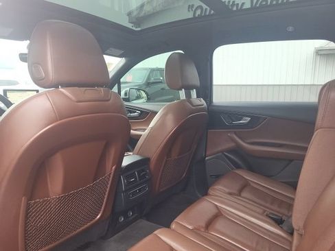Used 2018 Audi Q7 3.0T Premium Plus w/ Premium Plus Package AWD/4WD image 13