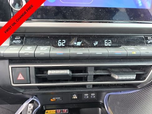 Used 2025 Toyota Camry SE w/ Convenience Package FWD image 17