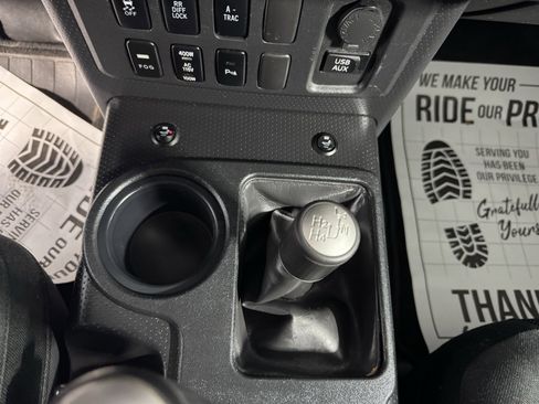 Used 2011 Toyota FJ Cruiser 4WD image 26