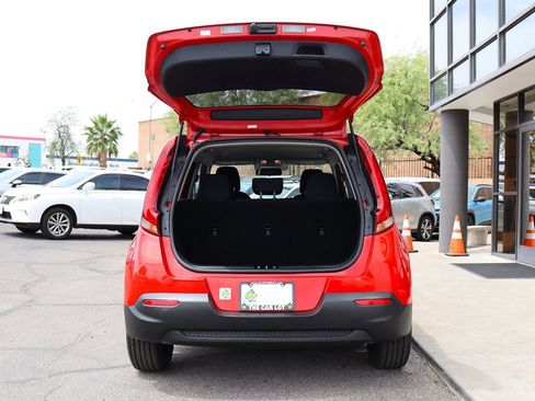 Used 2020 Kia Soul LX FWD image 22